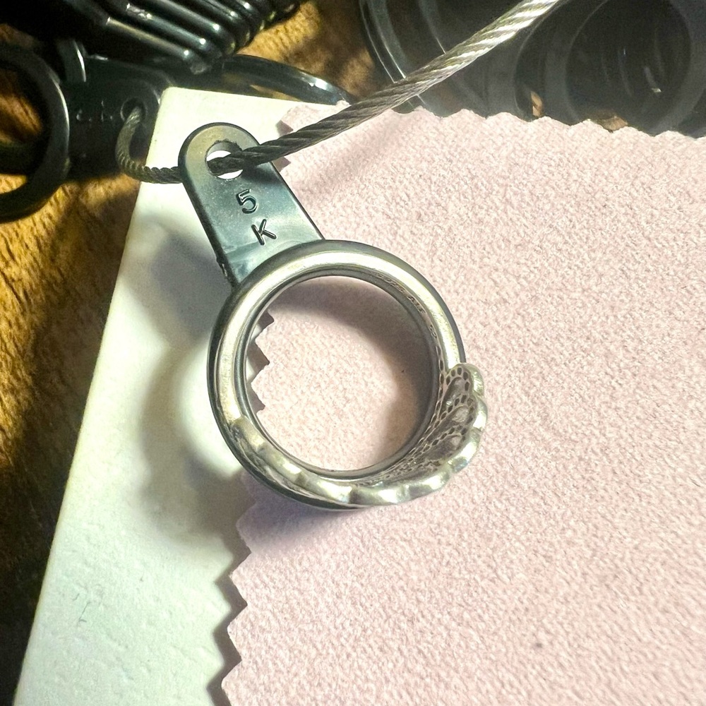 Pandora Silver Heart Tiara Ring -size 5 - Picture 7 of 7